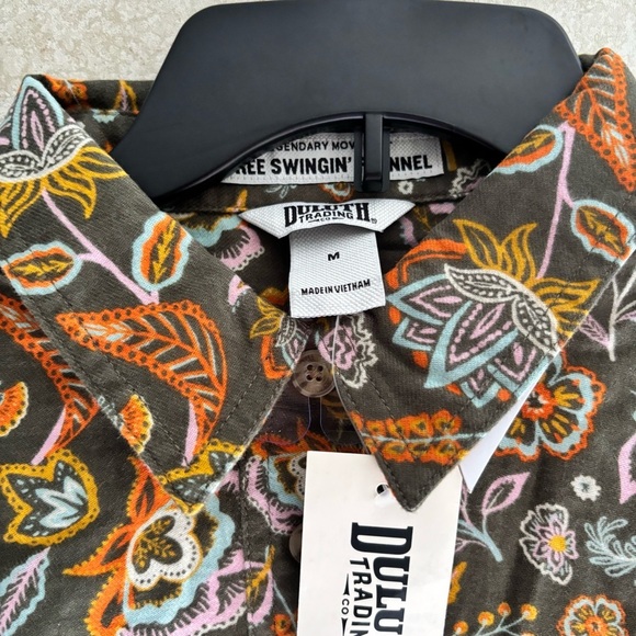 Yellow and Green Cuffed Sleeve Button Down Shirt with Notched Collar - Picture 9 of 11